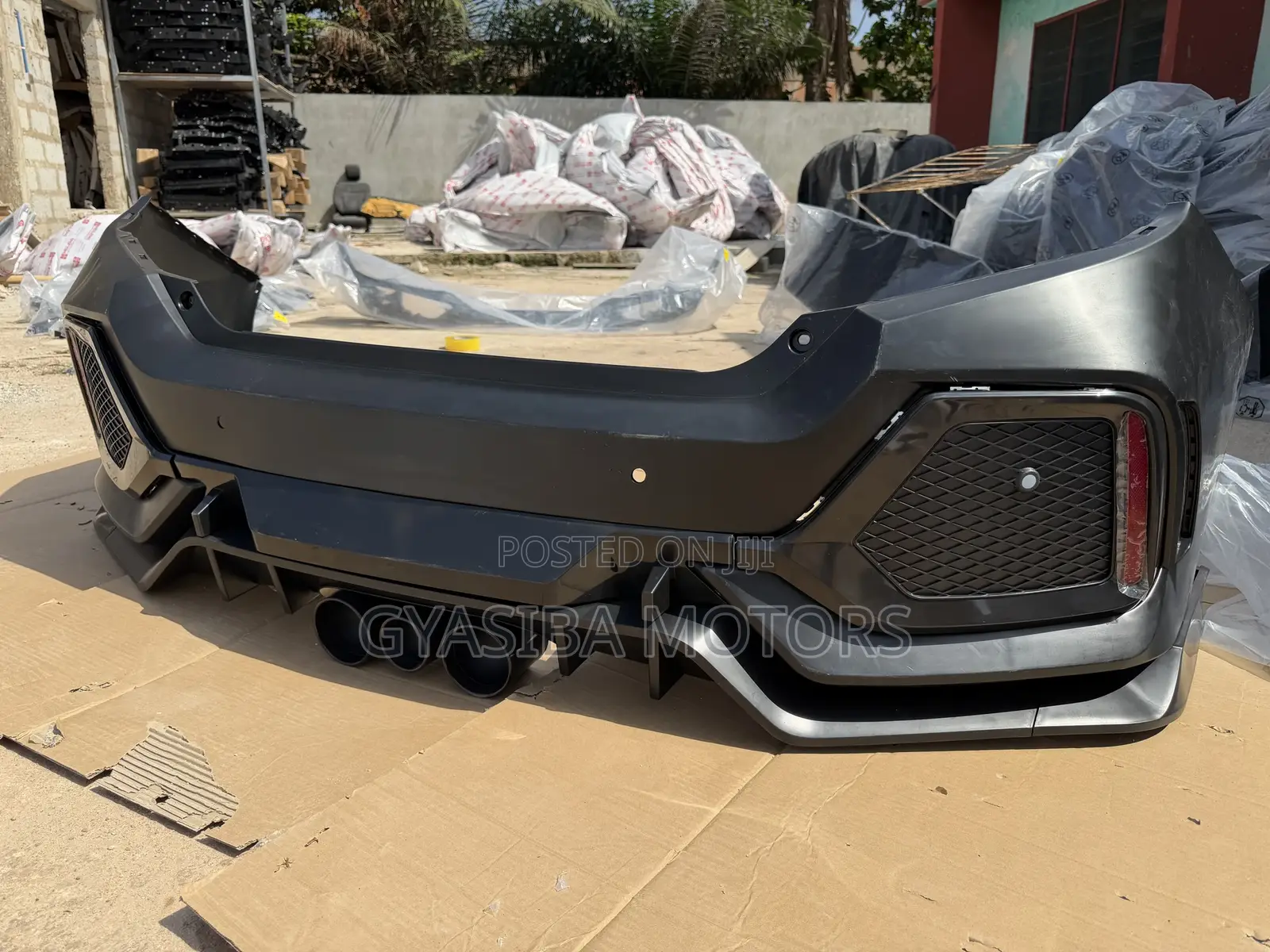 Honda Civic 2016 - 2018 Hatchback Back Bumper Complete