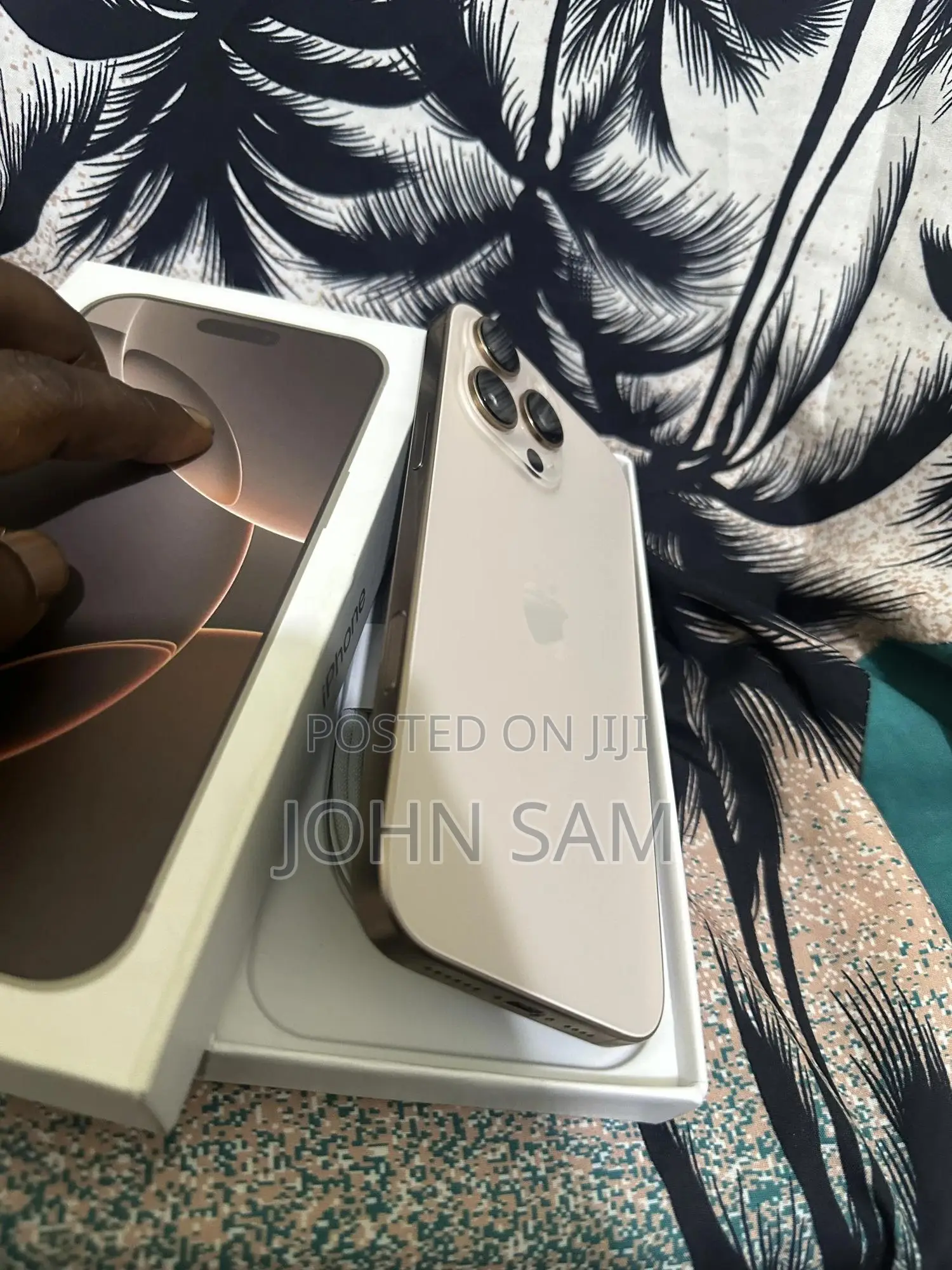 Apple iPhone 16 Pro Max 256 GB Gold