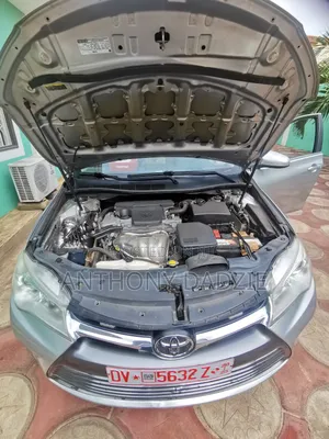 Toyota Camry 2016 Silver