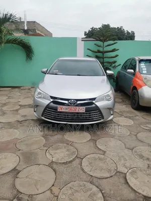 Toyota Camry 2016 Silver