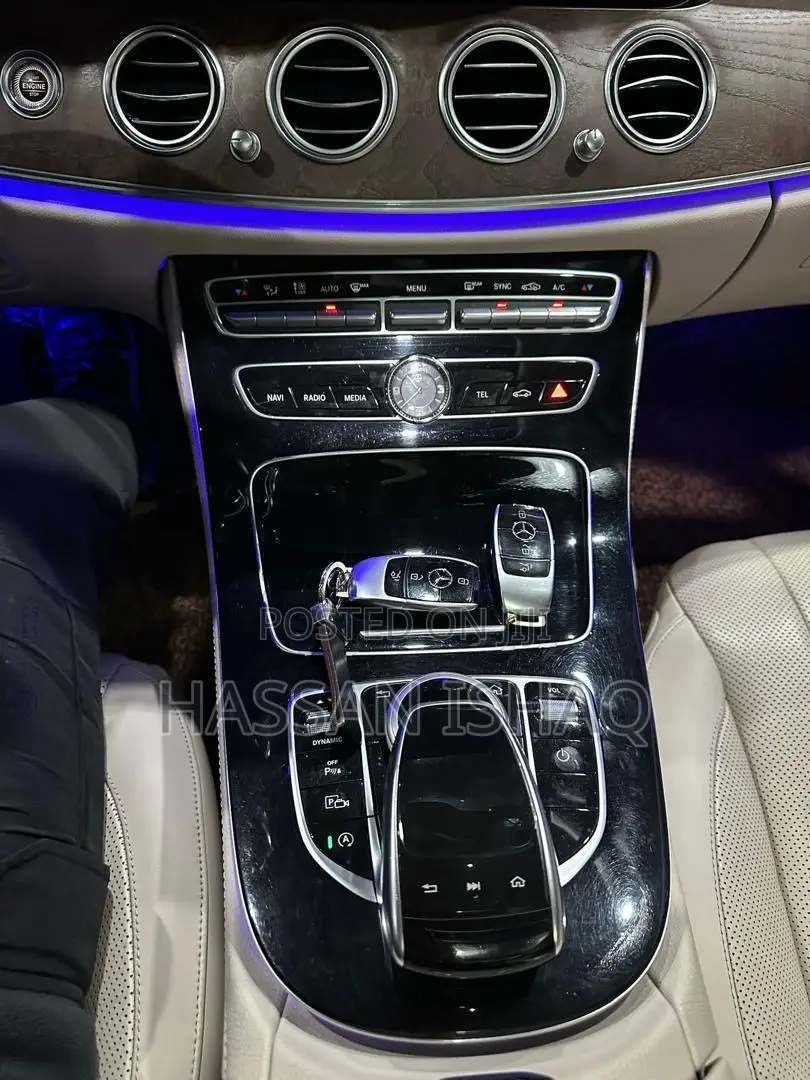 Mercedes-Benz E300 2019 White