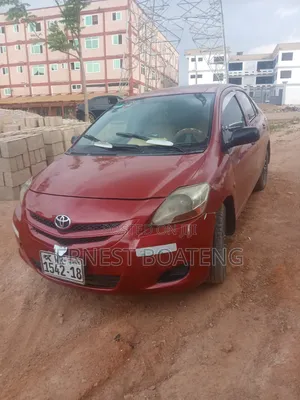 Toyota Yaris Base Sedan 4dr 2010 Red