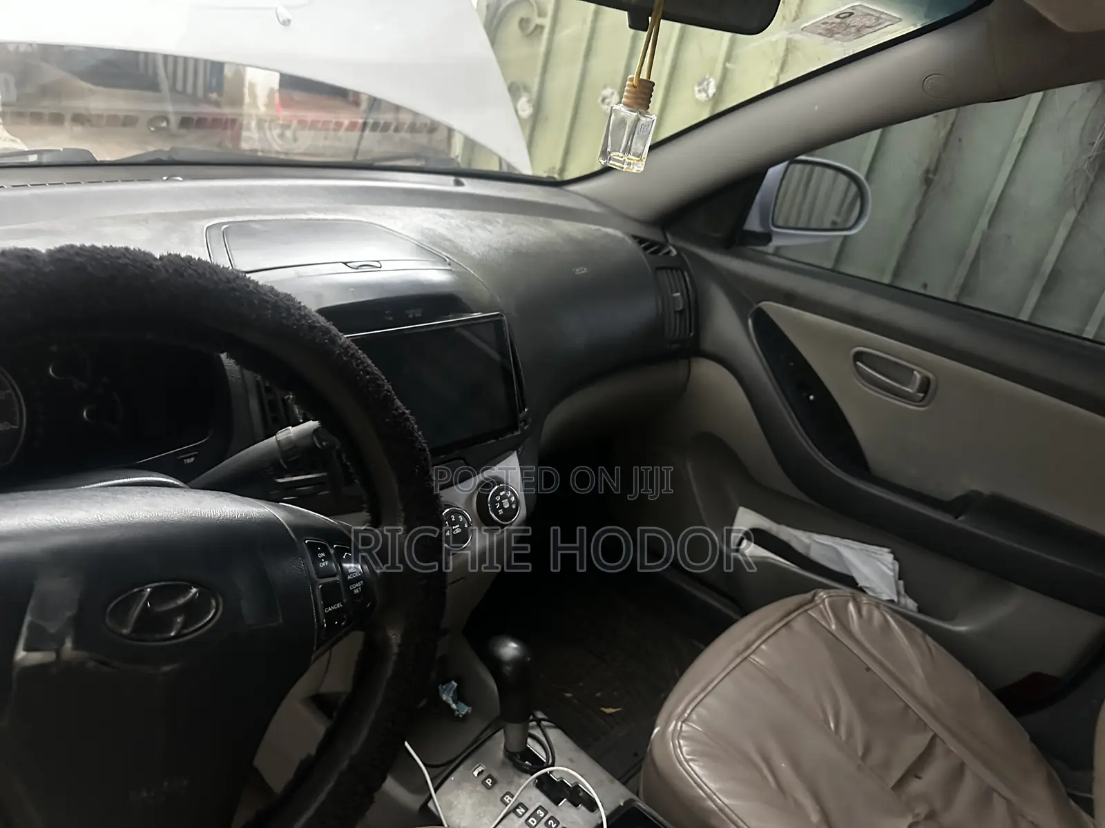 Hyundai Elantra 2010 White