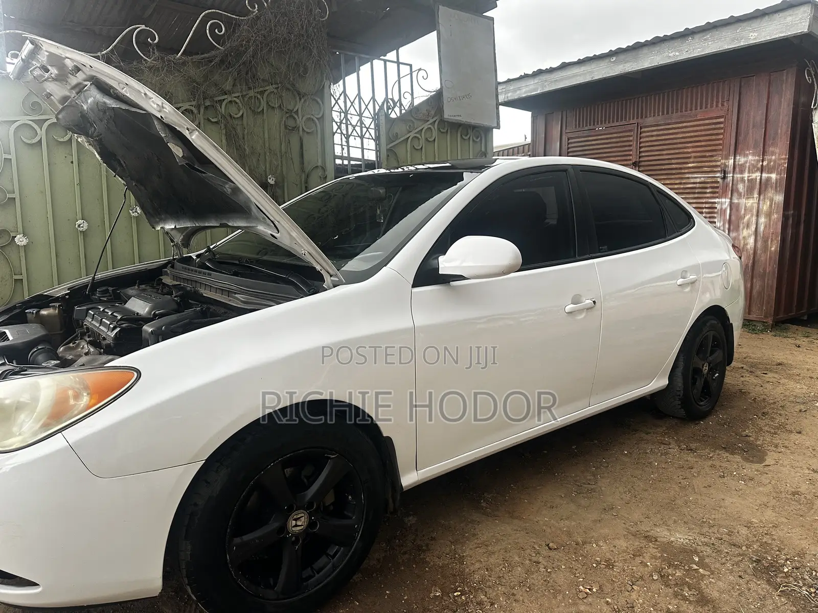 Hyundai Elantra 2010 White