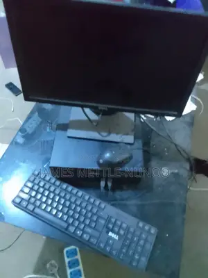 Desktop Computer Dell Optiplex 3040 4GB Intel Core i5 HDD 500GB