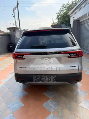 Toyota Highlander 2024 Silver