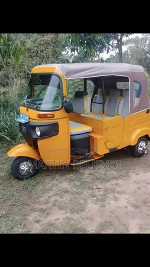 Bajaj RE 2022 Yellow