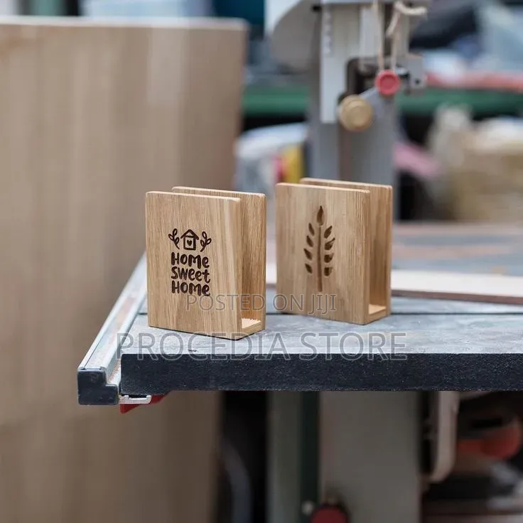Custom Wooden Napkin Holder Table Tissue Stand for Restaurants