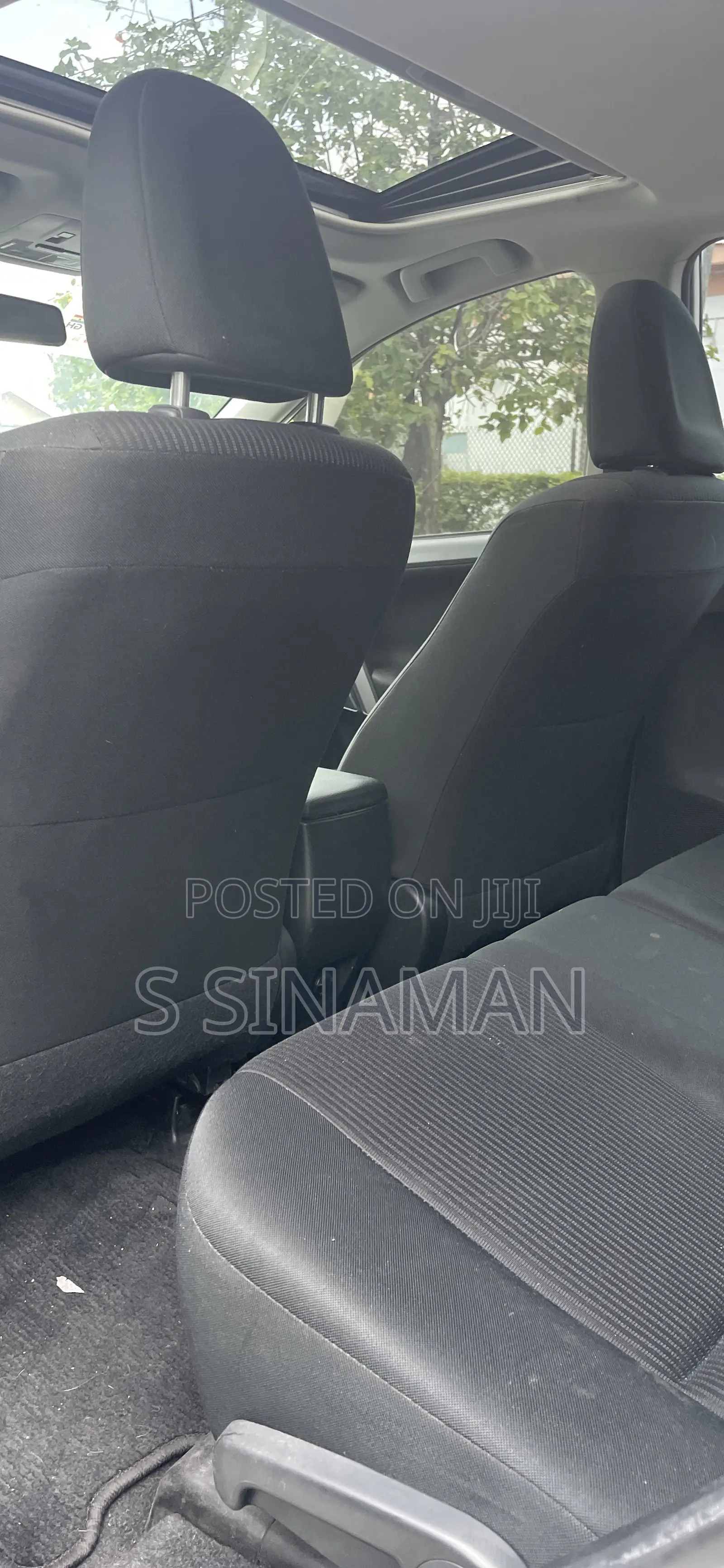 Toyota RAV4 LE AWD 2019 White