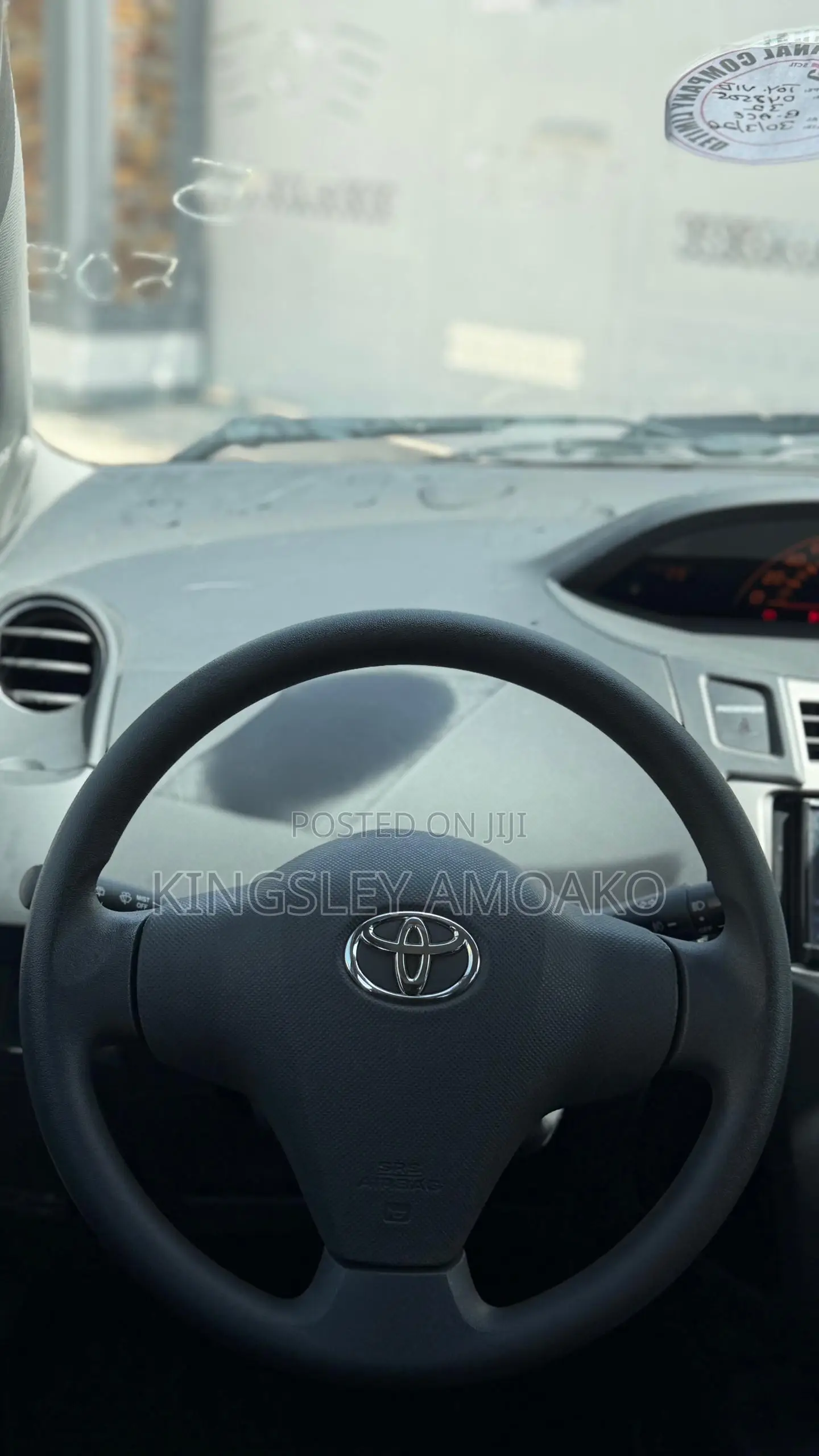 Toyota Vitz 1.0 FWD 3dr 2010 Gray