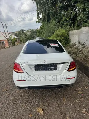 Mercedes-Benz E300 2019 White