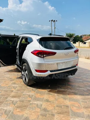 Hyundai Tucson Limited AWD 2018 Silver