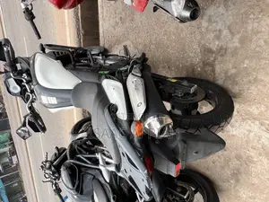 Suzuki V-Strom 2015 White