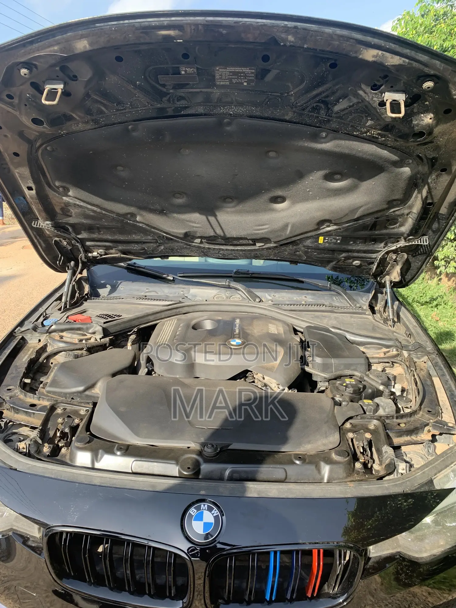 BMW 330i 2017 Black