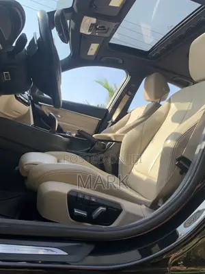 BMW 330i 2017 Black