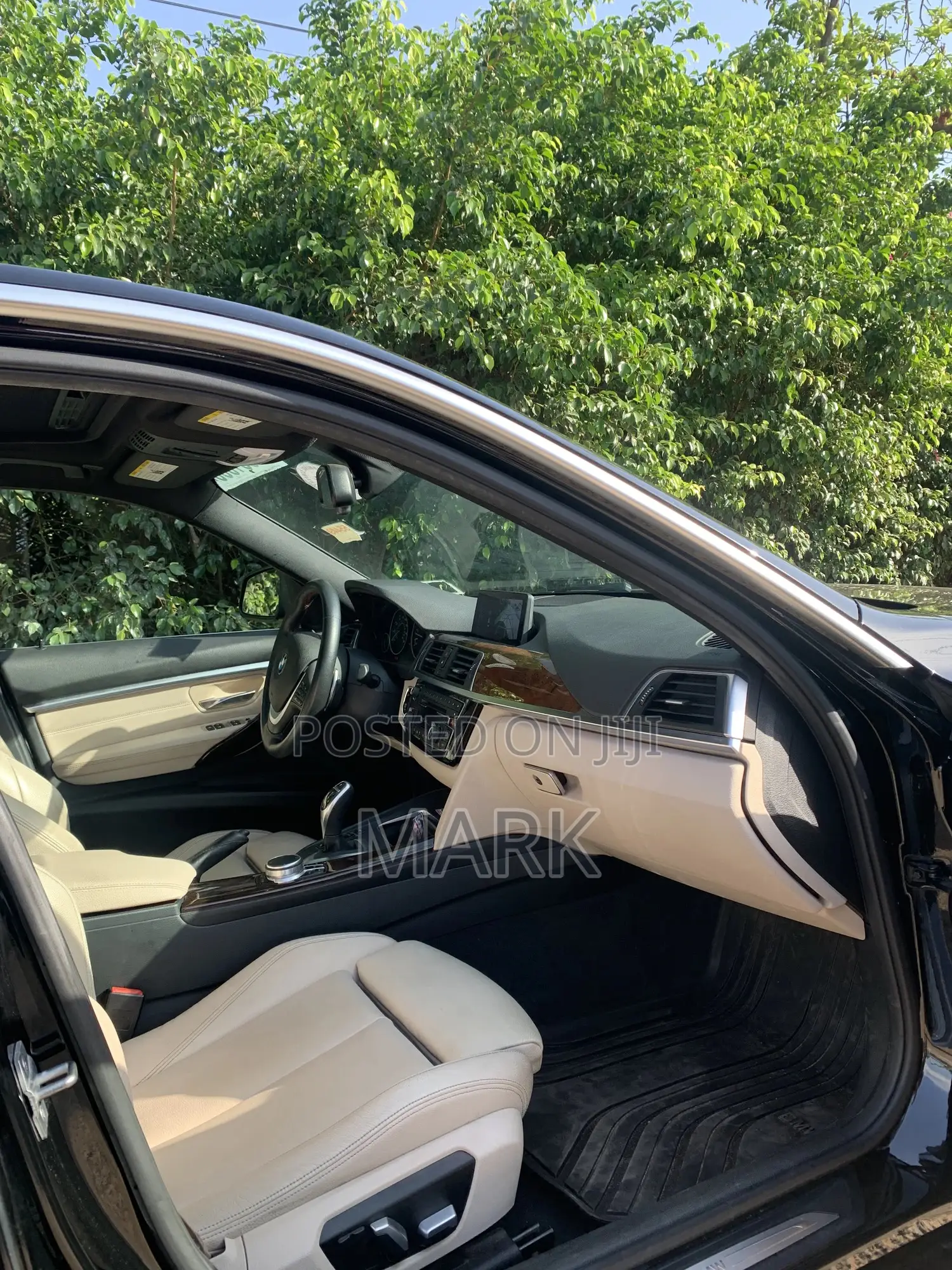 BMW 330i 2017 Black
