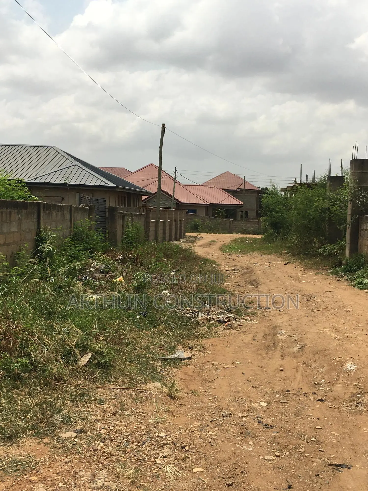 14bdrm Villa in New Legon for sale