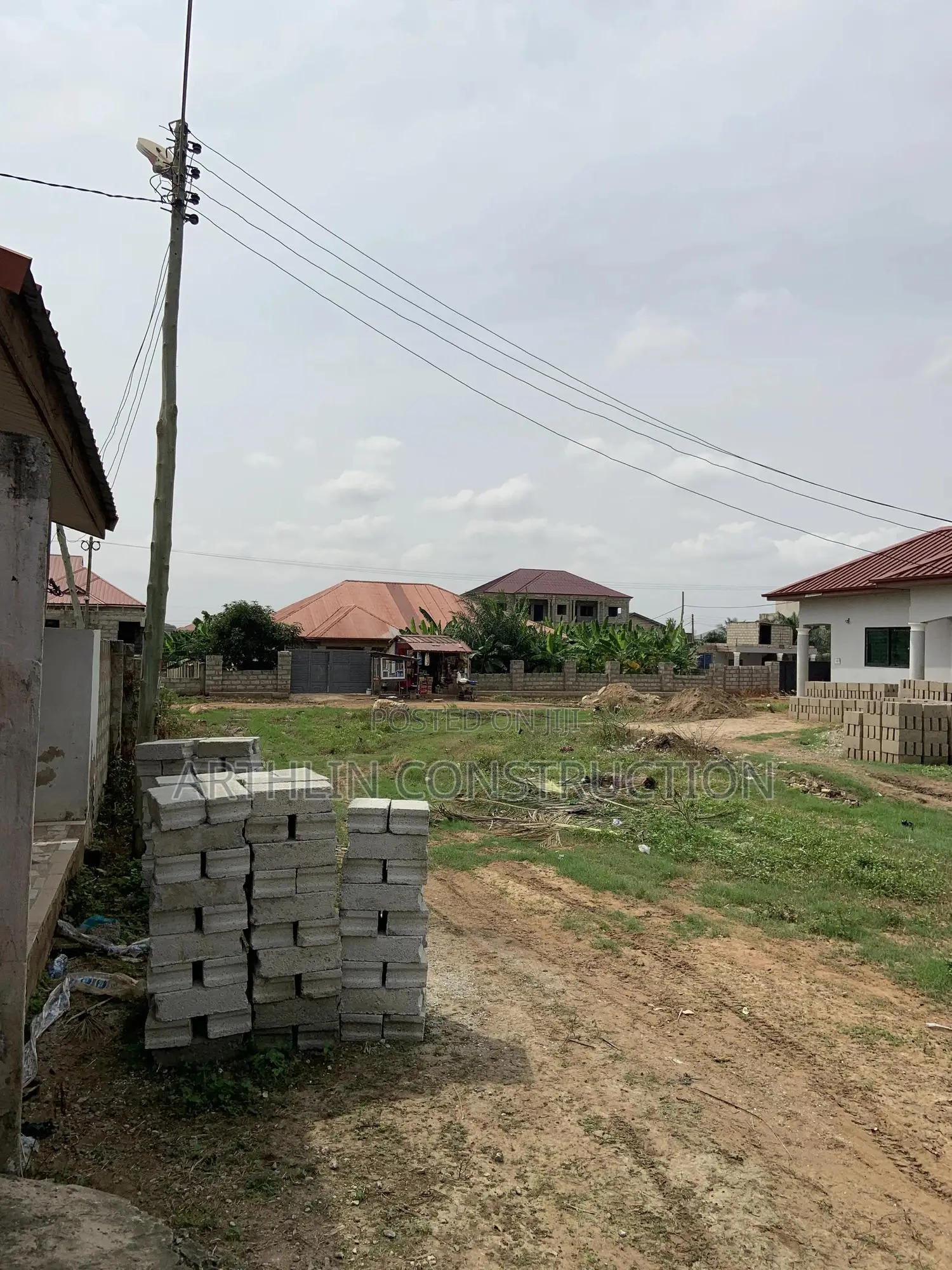 14bdrm Villa in New Legon for sale