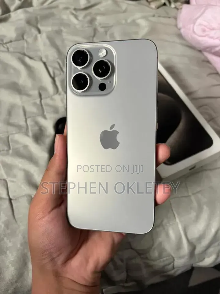 Apple iPhone 15 Pro Max 256 GB Silver