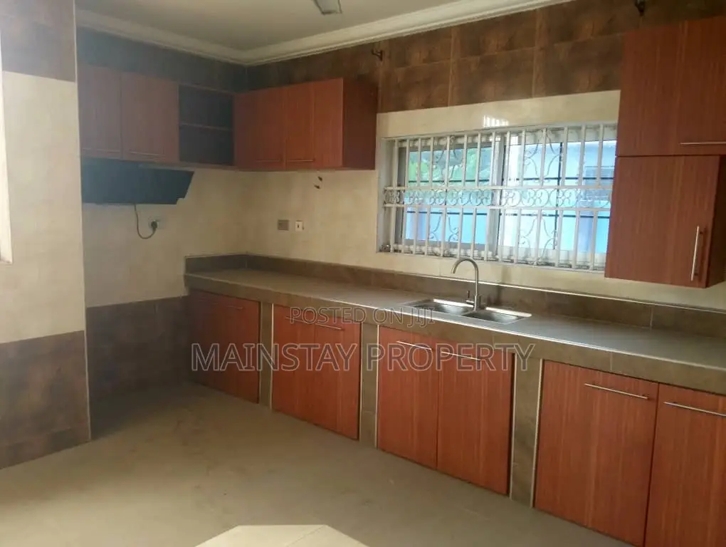 6bdrm House in Mainstay Estates, Agbogba for sale