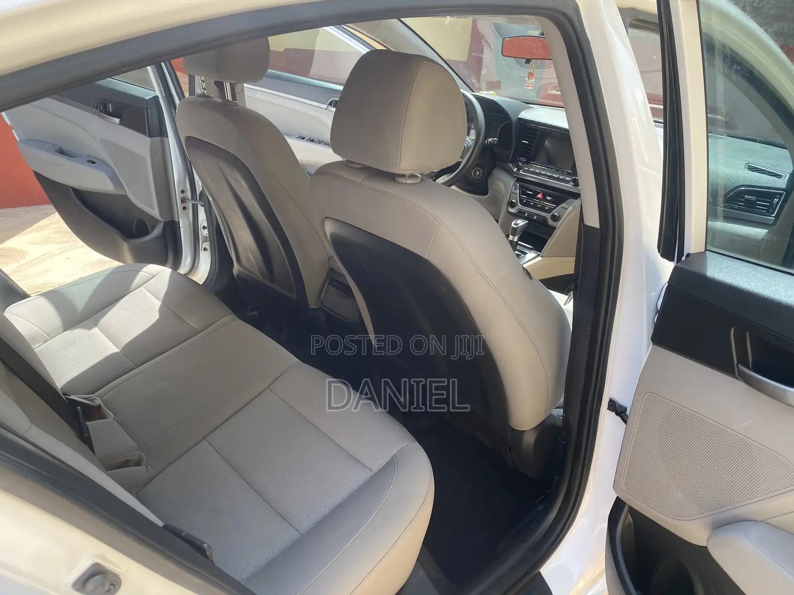 Hyundai Elantra ECO Sedan FWD (1.4L 4cyl 7A) 2017 White