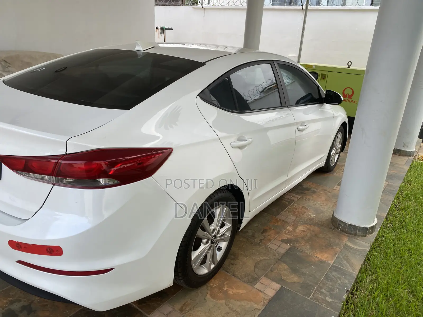 Hyundai Elantra ECO Sedan FWD (1.4L 4cyl 7A) 2017 White
