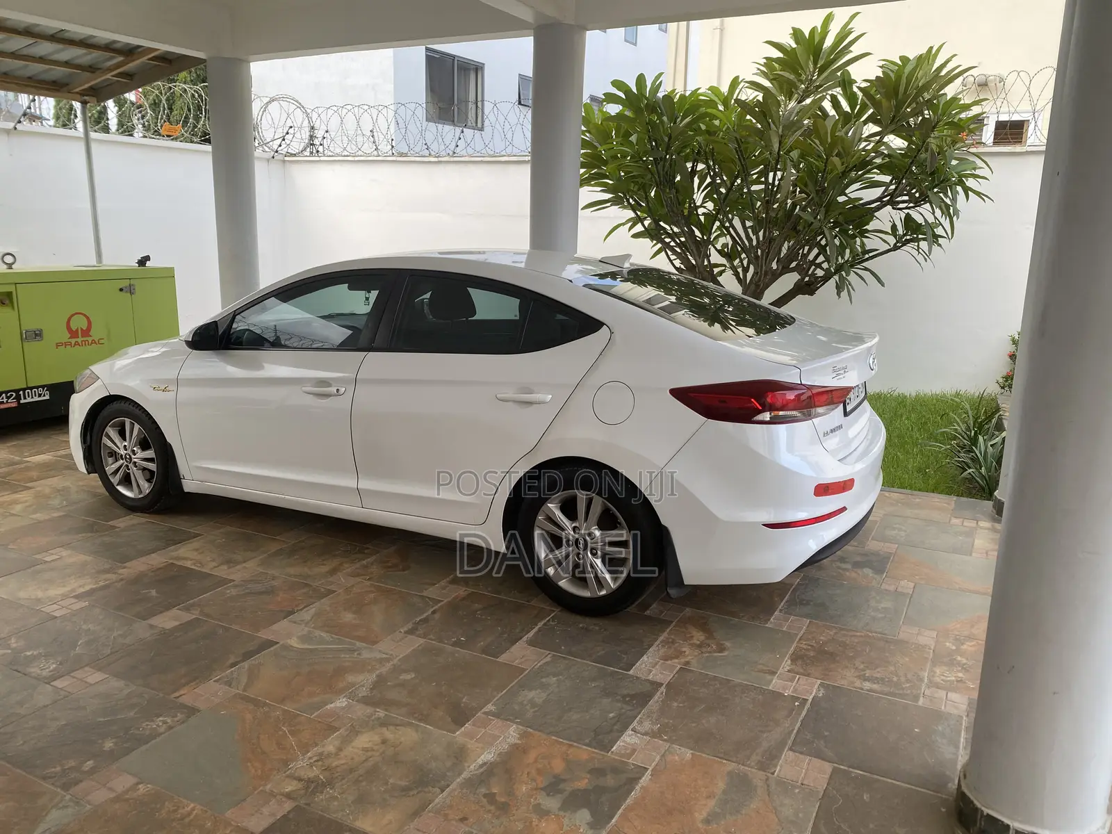Hyundai Elantra ECO Sedan FWD (1.4L 4cyl 7A) 2017 White
