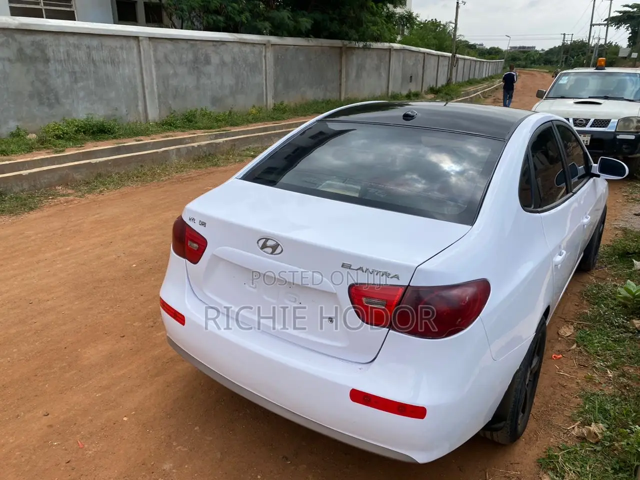 Hyundai Elantra 2010 White