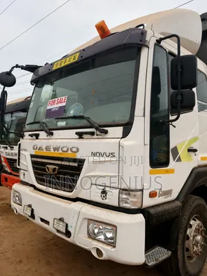 Daewoo Container Truck – 2015 White for Sale
