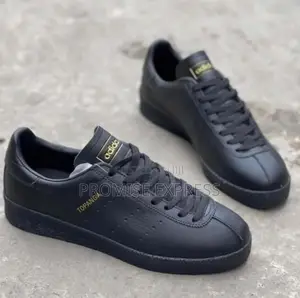 Adidas Topanga Sneaker