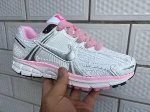 Nike Air Trainers React Pink Silver