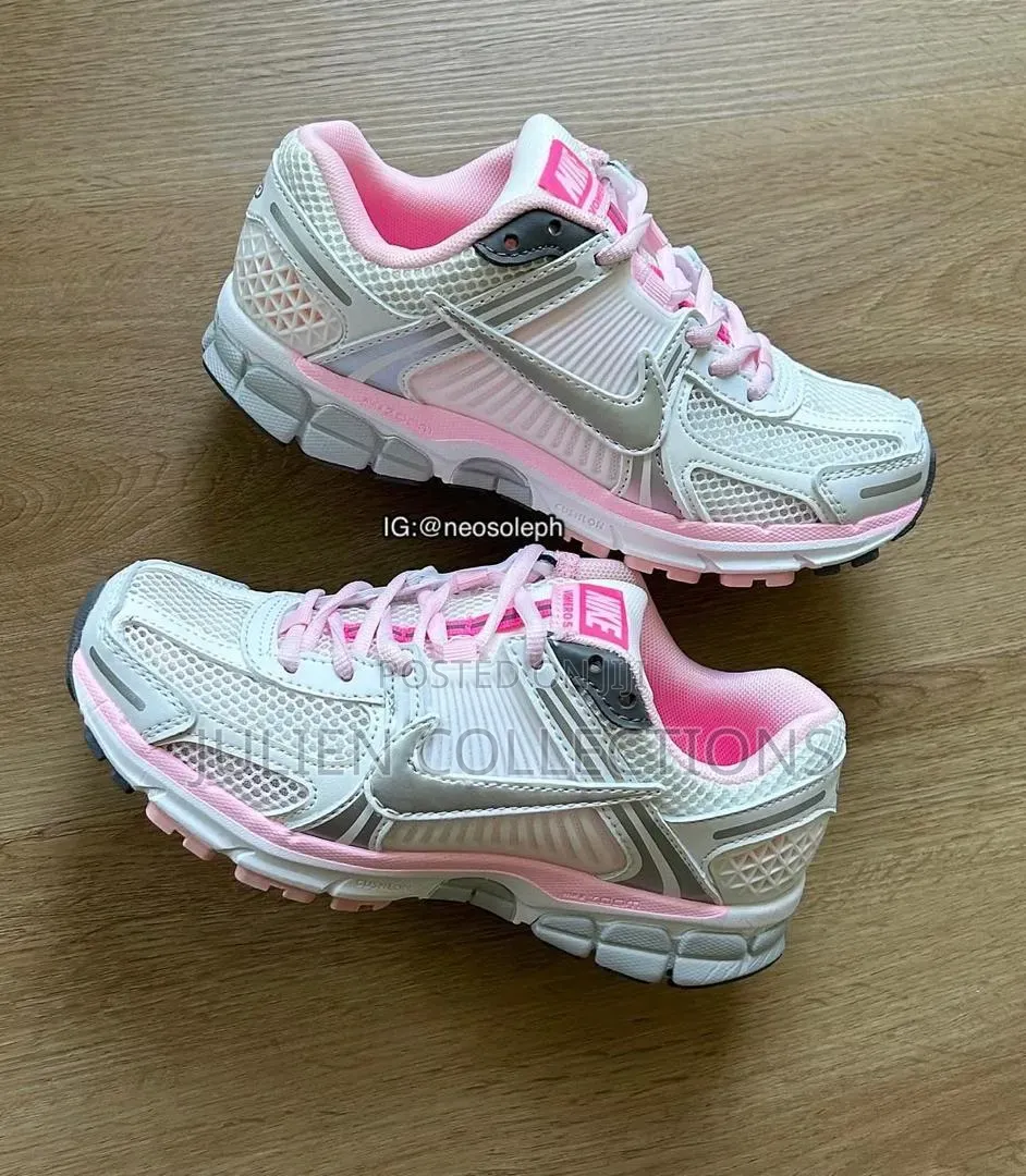 Nike Air Trainers React Pink Silver