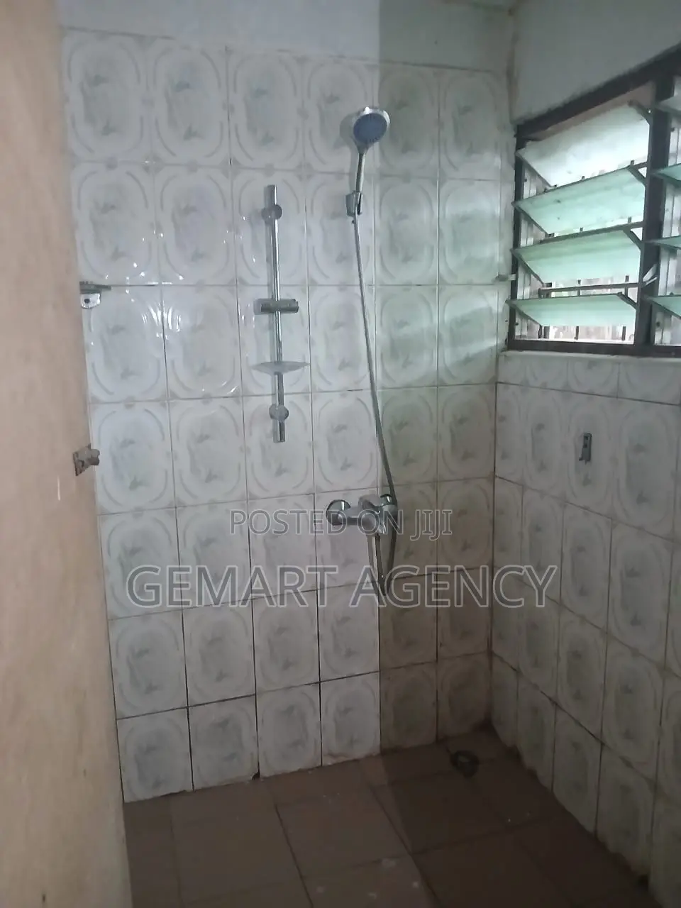 2bdrm House in Taifas Mr. Agyei for rent
