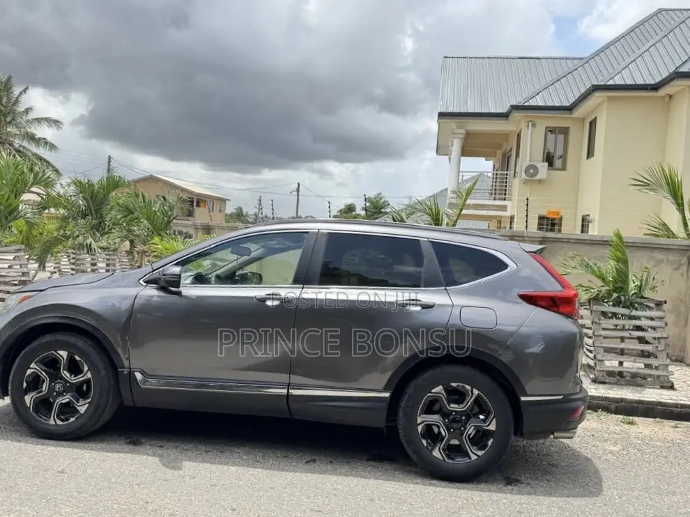 Honda CR-V Touring AWD 2019 Gray