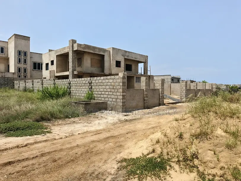 Plot of Land for Sale at Tema Com25