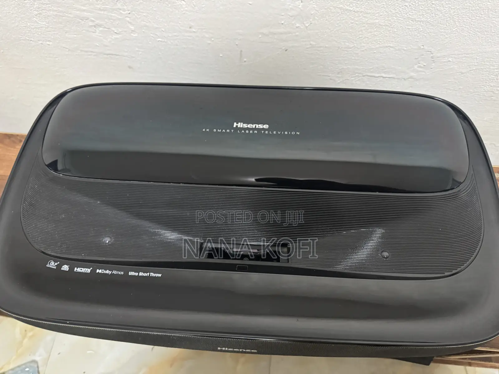100” Short Throw Projector Tv