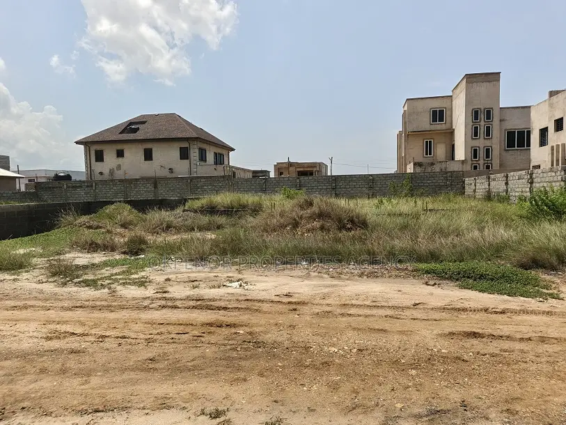 Plot of Land for Sale at Tema Com25