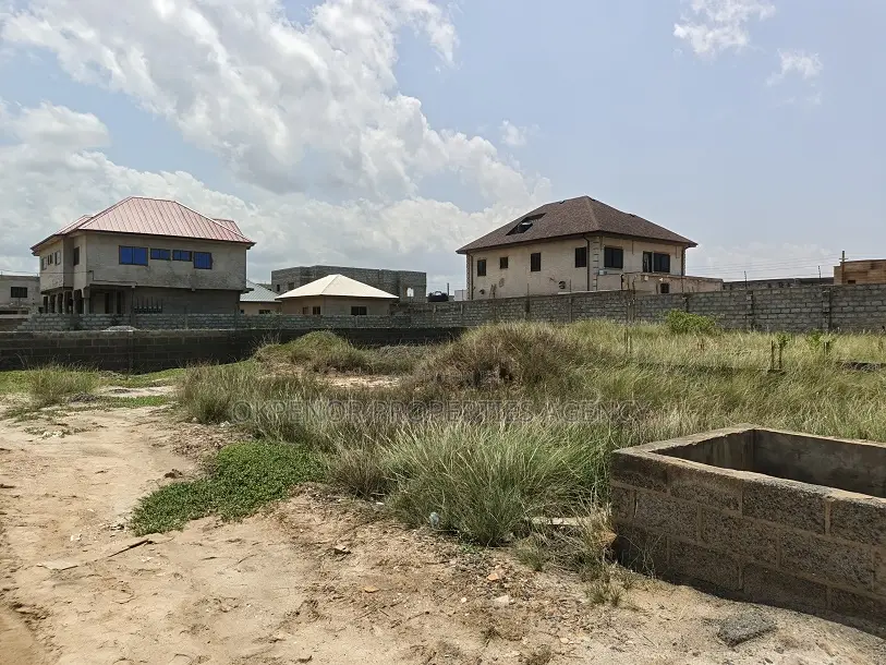 Plot of Land for Sale at Tema Com25