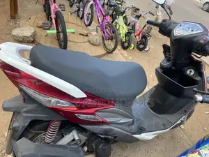 Piaggio Scooter 2023 Red