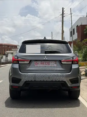 Mitsubishi Outlander Sport SE 2021 Gray