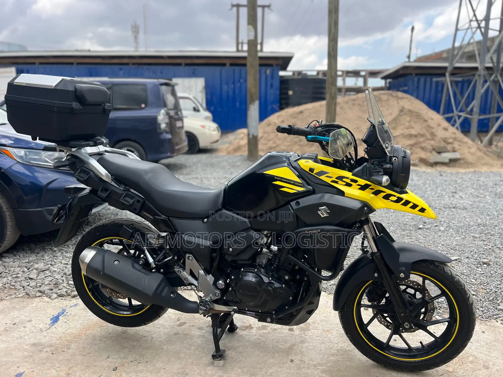 Suzuki V-Strom 2023 Yellow