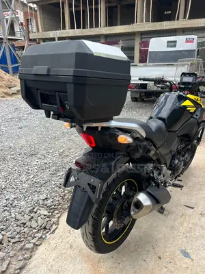 Suzuki V-Strom 2023 Yellow