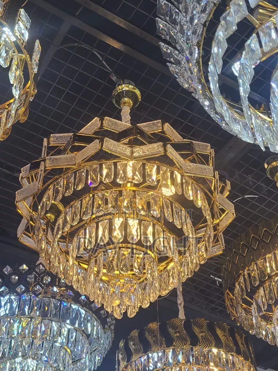 Size 600 Golden Chandelier Light.