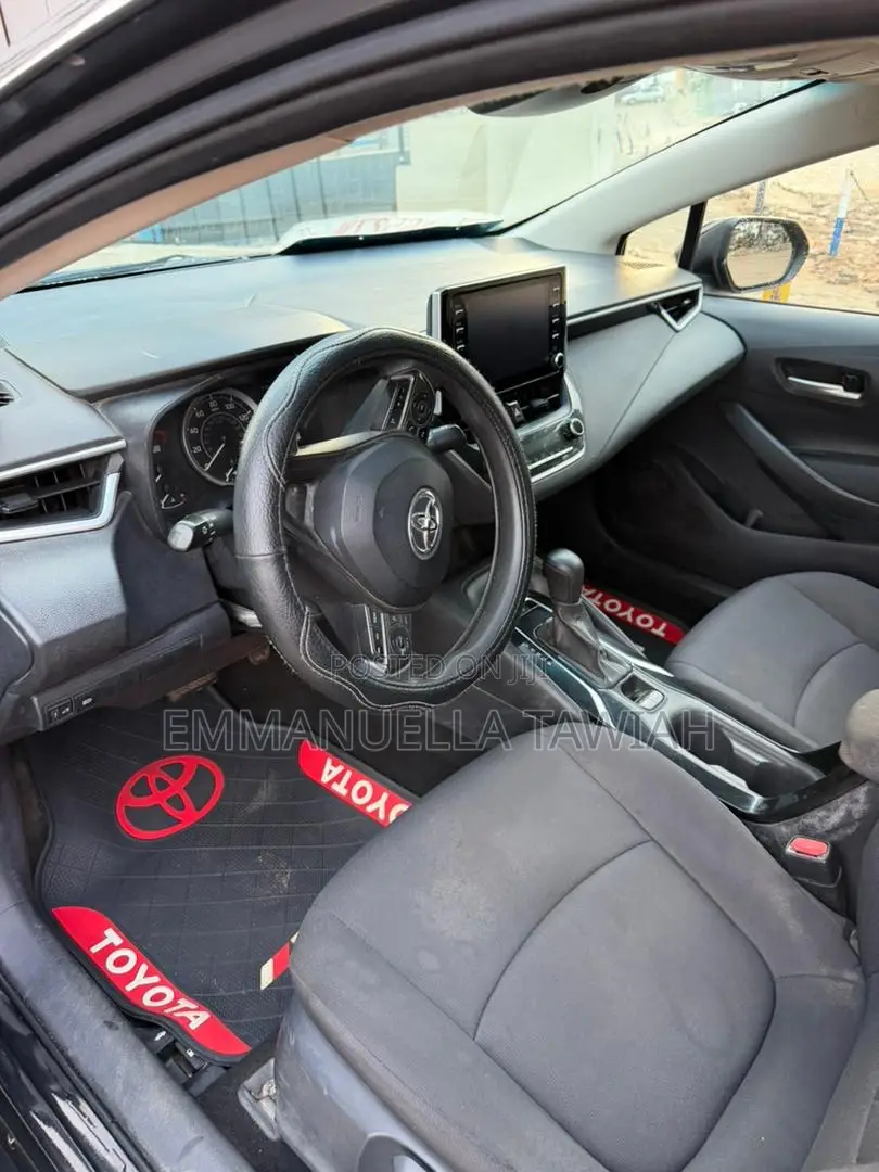 Toyota Corolla LE 2020 Black