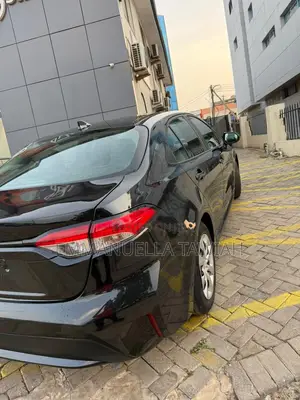 Toyota Corolla LE 2020 Black