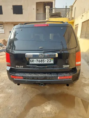 Honda Pilot Touring w/RES/Navi 4WD (3.5L 6cyl 5A) 2010 Black