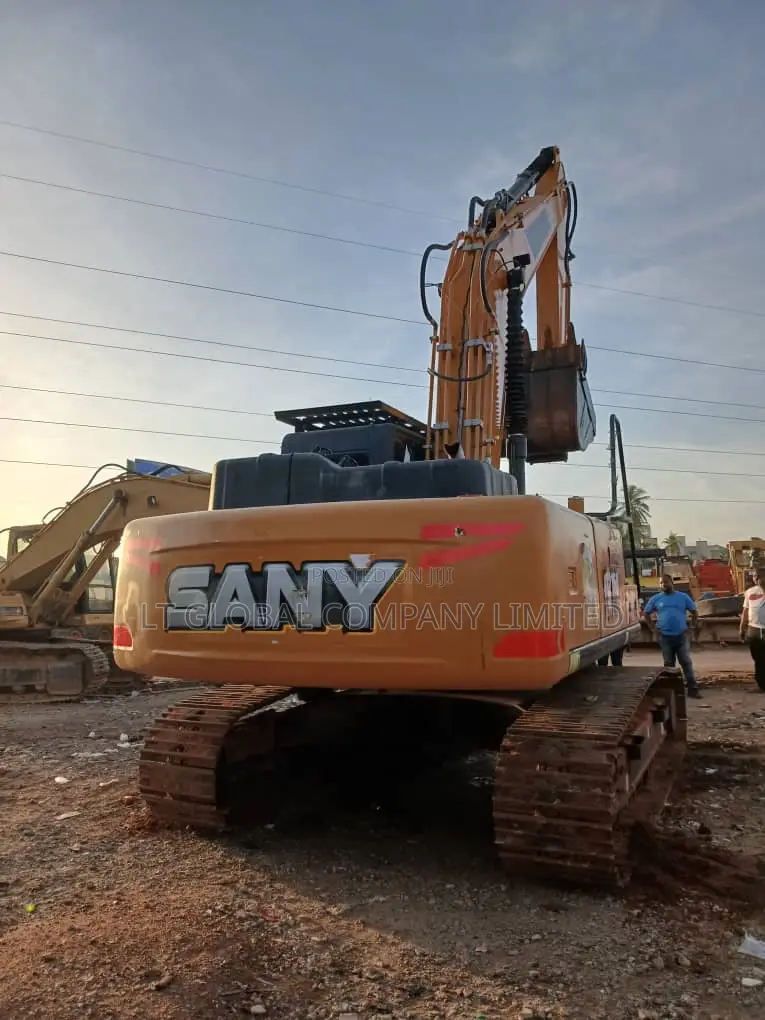 Slightly Used Sany China 215 for Sale!
