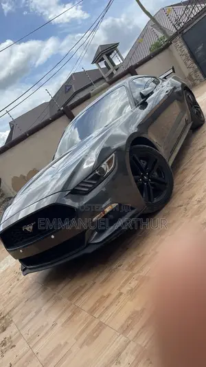 Ford Mustang EcoBoost Premium Fastback 2017 Gray
