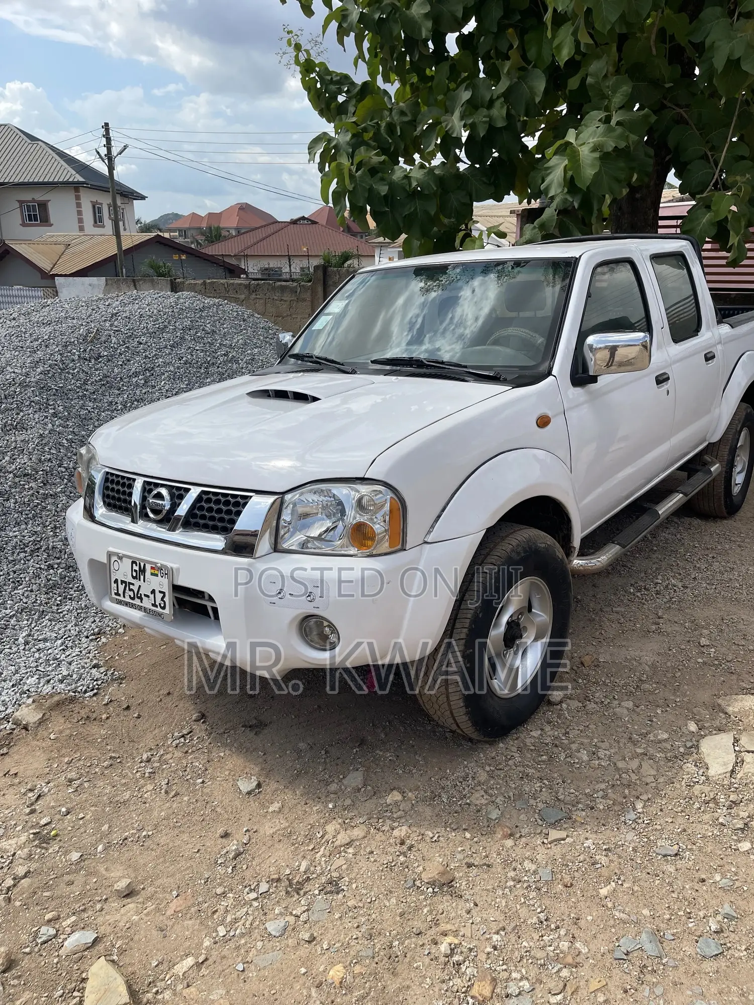 Nissan Hardbody 2014 White