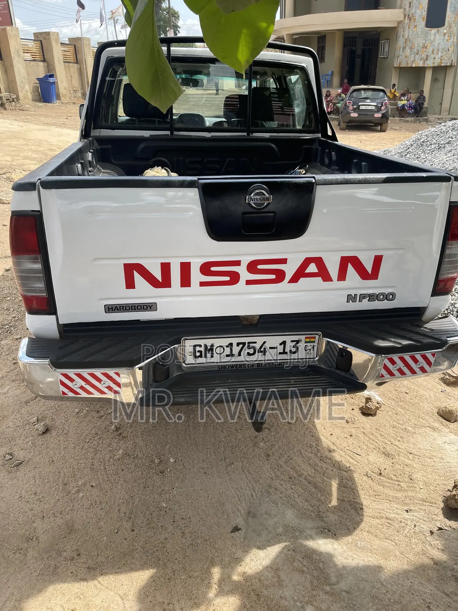 Nissan Hardbody 2014 White